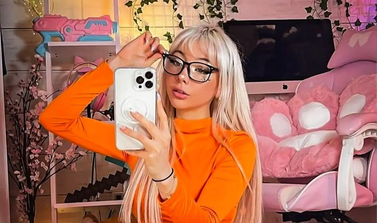 Cosplay és gamer lányok